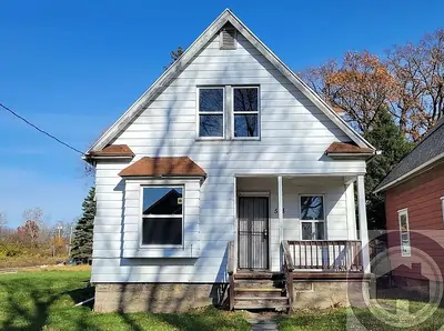 Tenant-Occupied 3-Bed Rental on Sandusky St